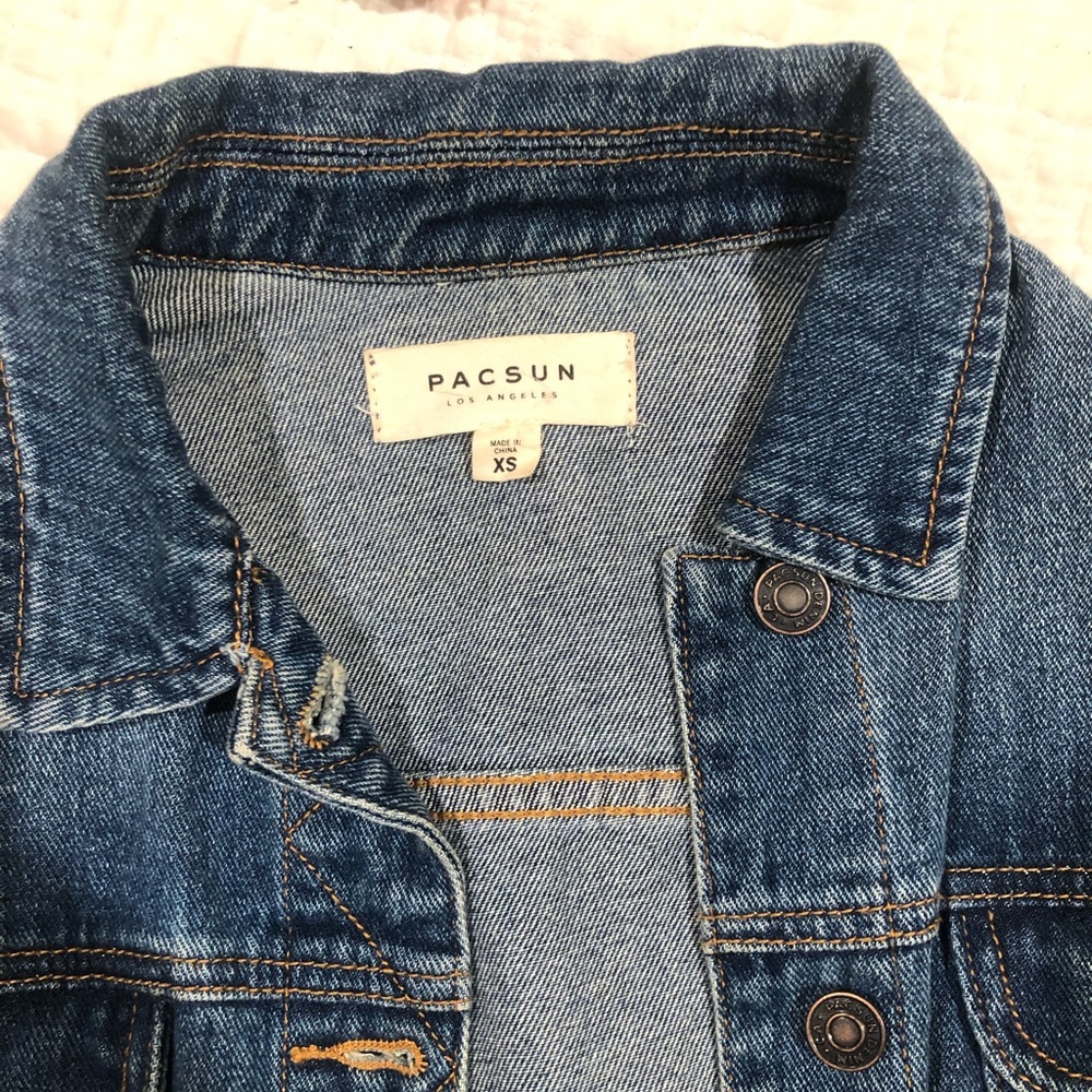 Fall jean jacket - Picture 2 of 4